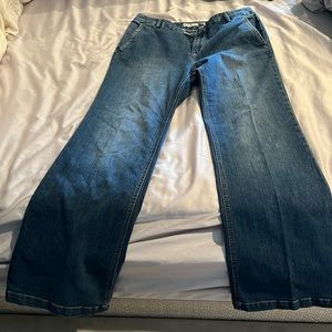 Chico’s women’s jeans platinum denim flare leg. Size 8R (Chico’s 1R).